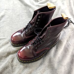 Dr Marten Vegan Leather Lace Up Boots M8 W9